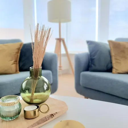 Skaai Five - Newly Renovated 2 Bedrooms * Ostenda